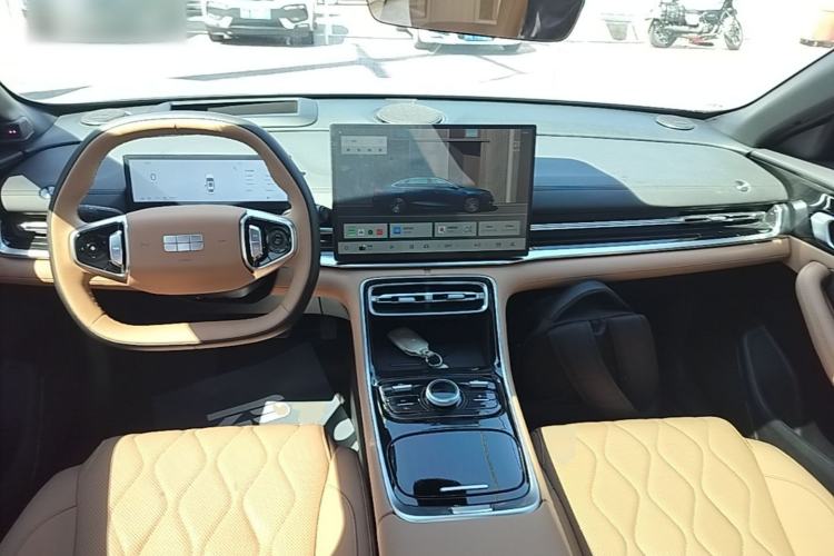 Used Geely Galaxy A7 2025 Model EM-i 150km Exploration+ Edition Center Console