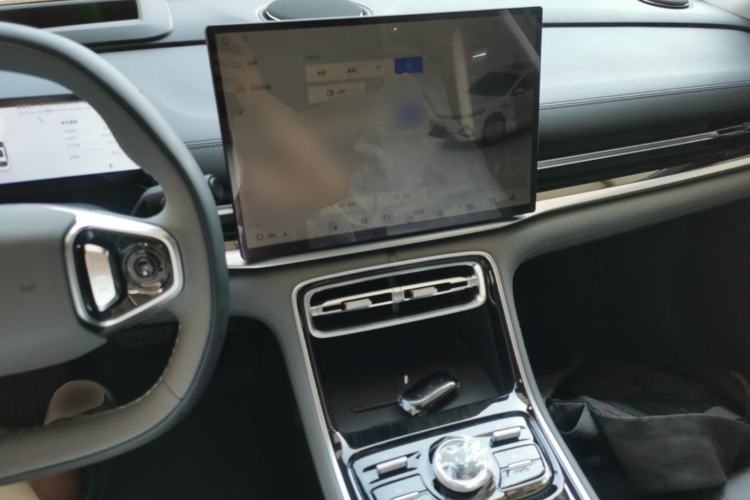 Used Geely Galaxy A7 2025 Model EM-i 150km Exploration+ Edition Center Console