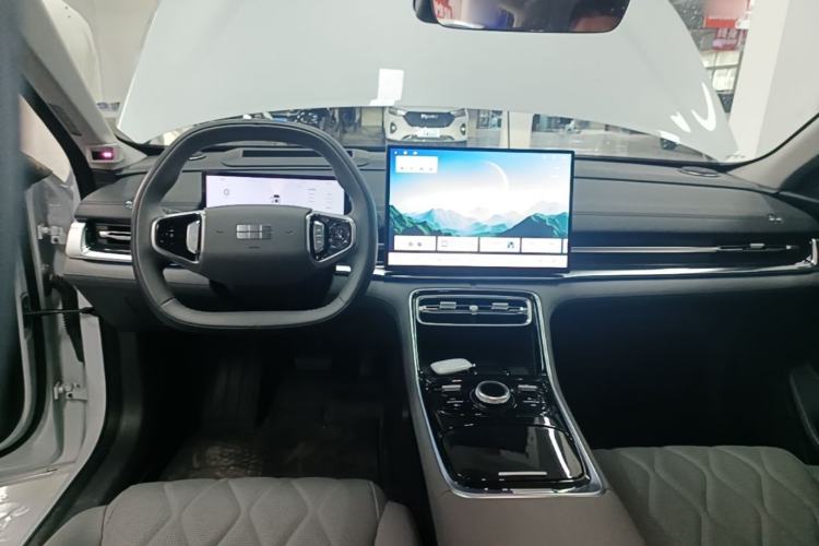 Used Geely Galaxy A7 2025 Model EM-i 150km Starship Edition Center Console