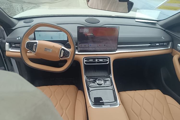 Used Geely Galaxy A7 2025 Model EM-i 150km Prestige Edition Center Console