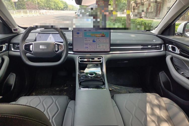 Used Geely Galaxy A7 2025 Model EM-i 150km Starship Edition Center Console