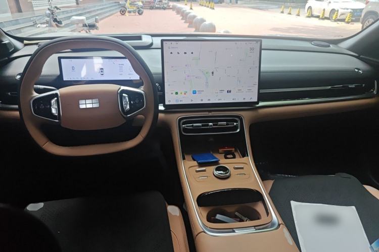 Used Geely Galaxy A7 2025 Model EM-i 150km Exploration+ Edition Center Console