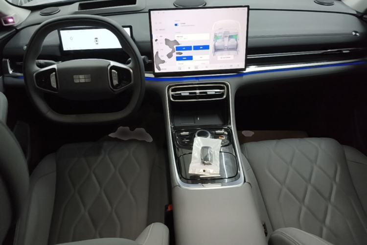 Used Geely Galaxy A7 2025 Model EM-i 150km Starship Edition Center Console