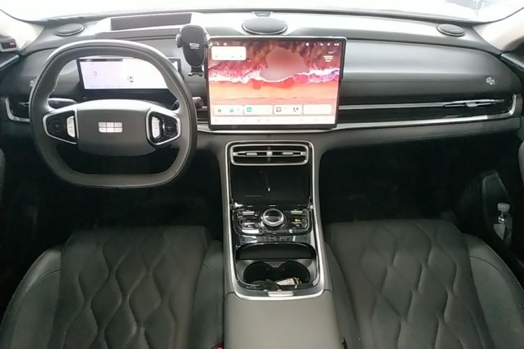 Used Geely Galaxy A7 2025 Model EM-i 150km Exploration+ Edition Center Console