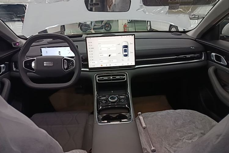 Used Geely Galaxy A7 2025 Model EM-i 150km Exploration+ Edition Center Console
