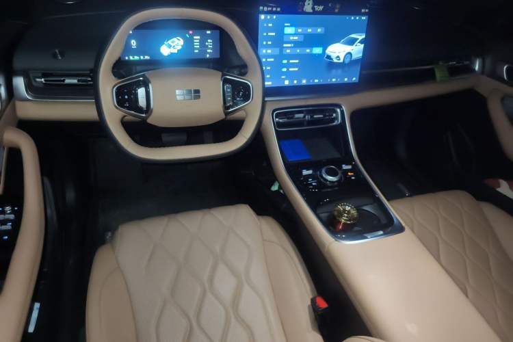 Used Geely Galaxy A7 2025 Model EM-i 150km Prestige Edition Center Console