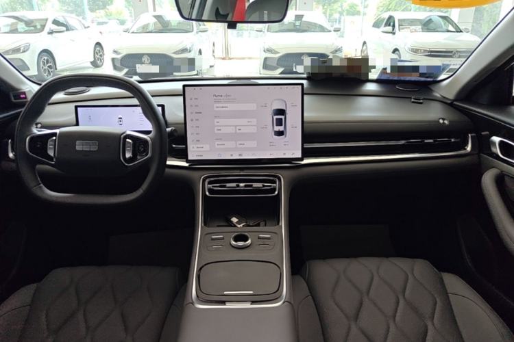 Used Geely Galaxy A7 2025 Model EM-i 70km Exploration Edition Center Console