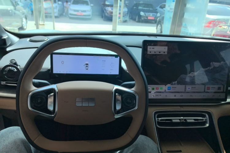 Used Geely Galaxy A7 2025 Model EM-i 70km Exploration Edition Center Console