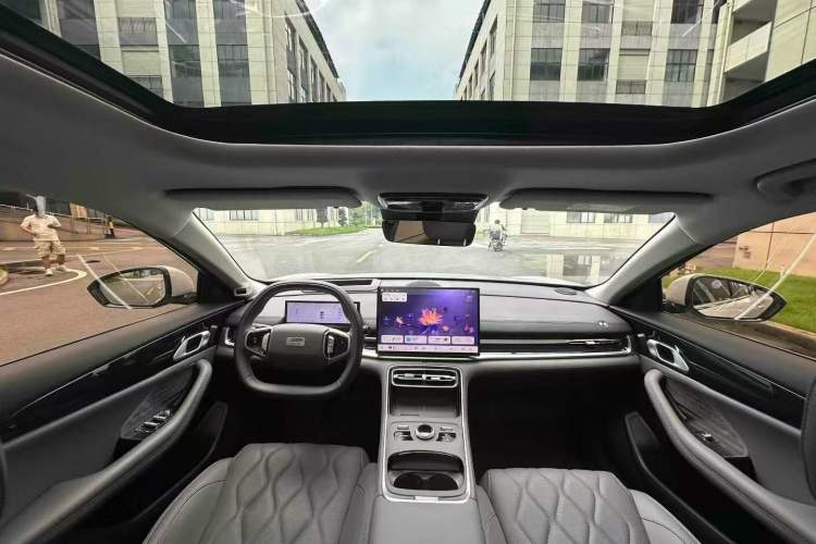 Used Geely Galaxy A7 2025 Model EM-i 150km Exploration+ Edition Center Console