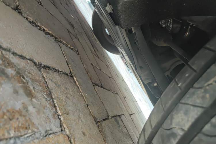 Used Geely Galaxy A7 2025 Model EM-i 70km Exploration Edition Chassis Front Right