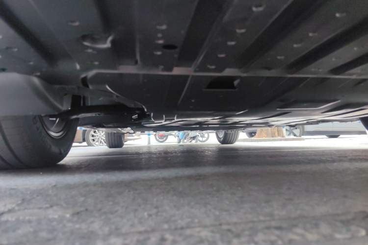 Used Geely Galaxy A7 2025 Model EM-i 70km Luxury Edition Chassis Front Right