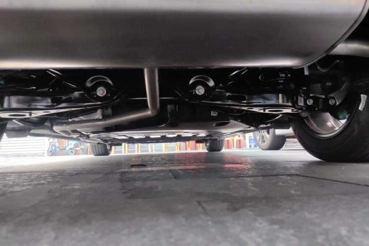 Used Geely Galaxy A7 2025 Model EM-i 70km Luxury Edition Chassis Rear