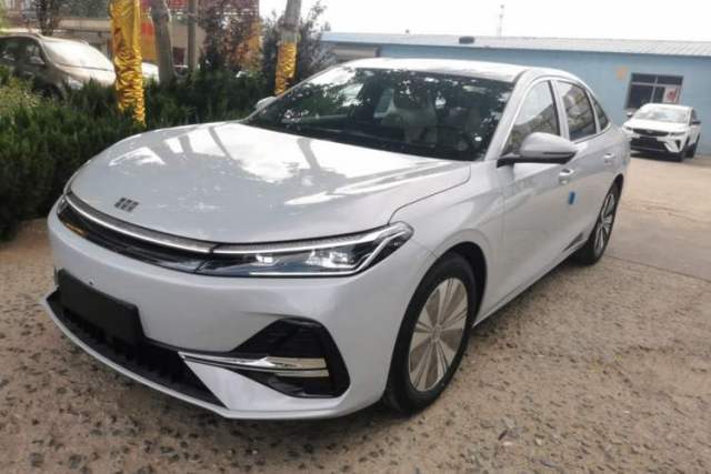 Used Geely Galaxy A7 2025 Model EM-i 150km Prestige Edition