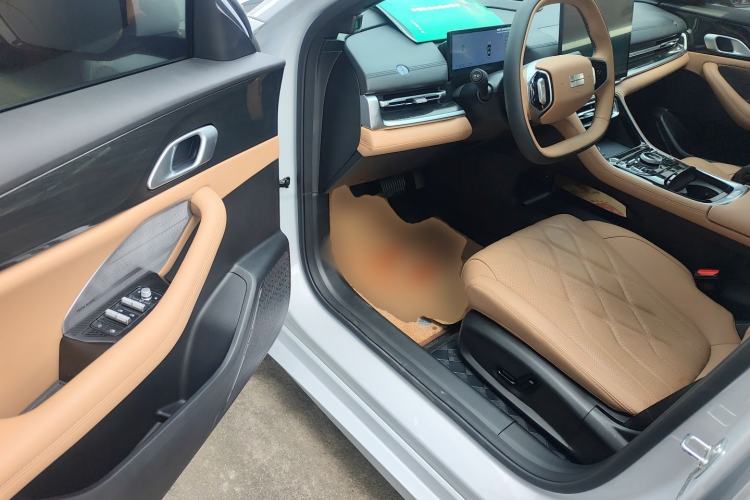 Used Geely Galaxy A7 2025 Model EM-i 150km Exploration+ Edition Driver Seat