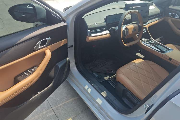Used Geely Galaxy A7 2025 Model EM-i 70km Luxury Edition Driver Seat