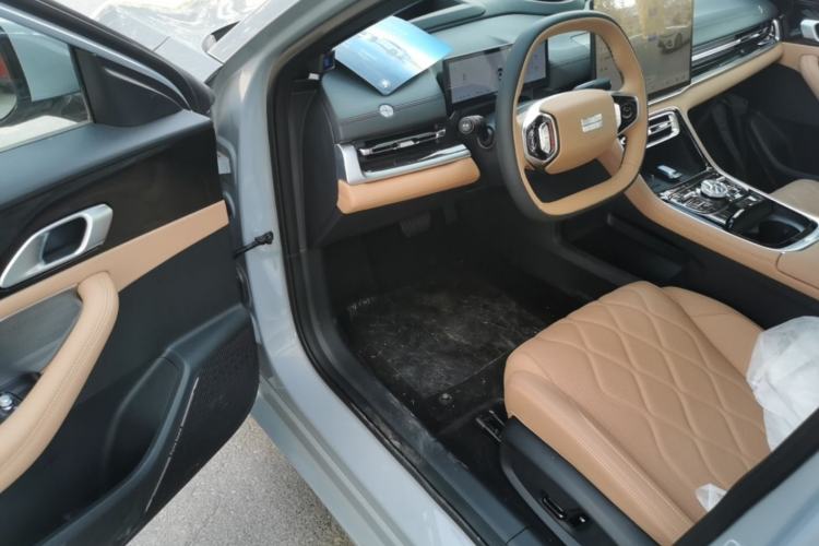 Used Geely Galaxy A7 2025 Model EM-i 150km Starship Edition Driver Seat