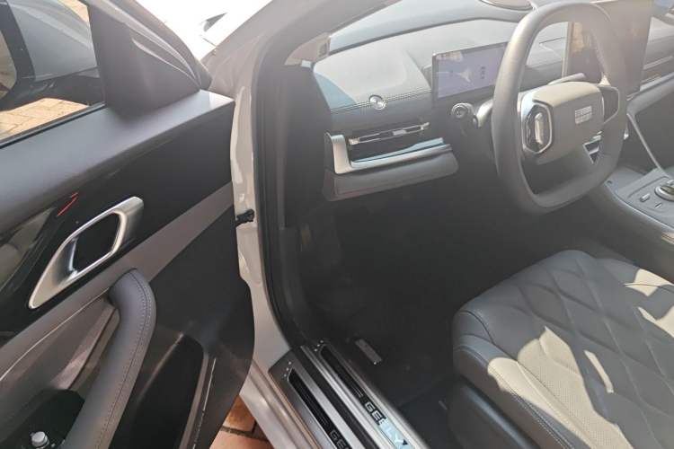 Used Geely Galaxy A7 2025 Model EM-i 70km Exploration Edition Driver Seat