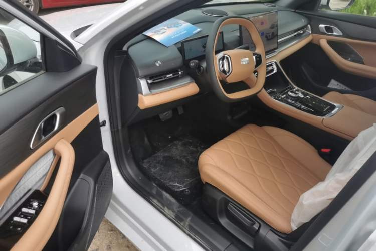 Used Geely Galaxy A7 2025 Model EM-i 150km Prestige Edition Driver Seat