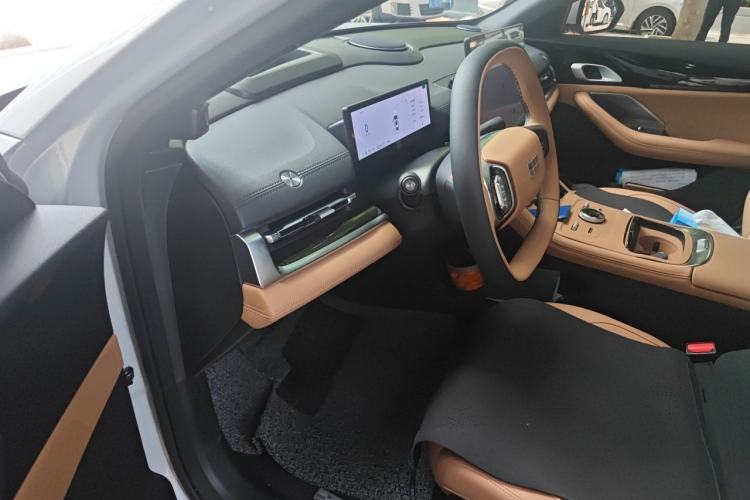 Used Geely Galaxy A7 2025 Model EM-i 150km Exploration+ Edition Driver Seat
