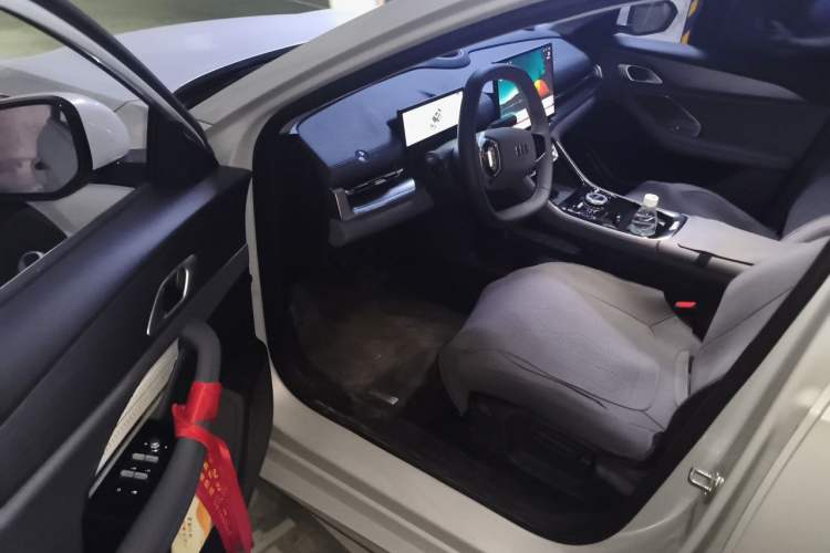 Used Geely Galaxy A7 2025 Model EM-i 150km Prestige Edition Driver Seat