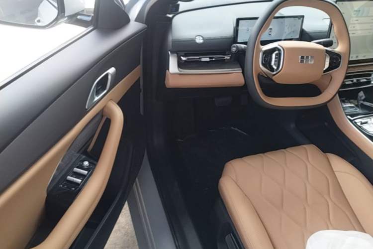Used Geely Galaxy A7 2025 Model EM-i 150km Long-Distance Edition Driver Seat