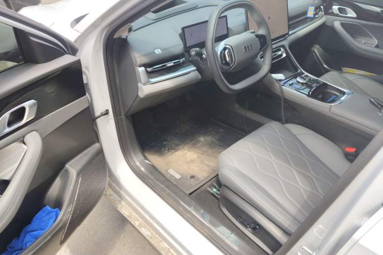 Used Geely Galaxy A7 2025 Model EM-i 150km Starship Edition Driver Seat