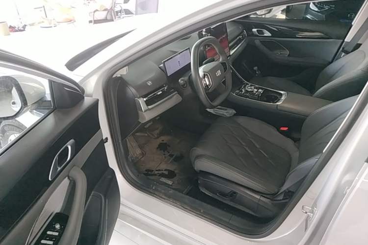 Used Geely Galaxy A7 2025 Model EM-i 150km Exploration+ Edition Driver Seat