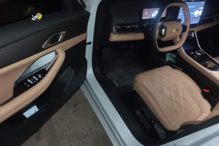 Used Geely Galaxy A7 2025 Model EM-i 150km Prestige Edition Driver Seat