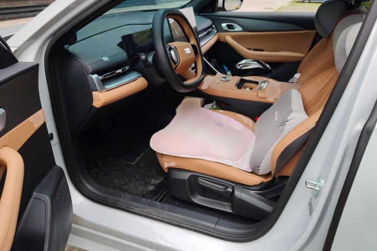 Used Geely Galaxy A7 2025 Model EM-i 70km Launch Edition Driver Seat