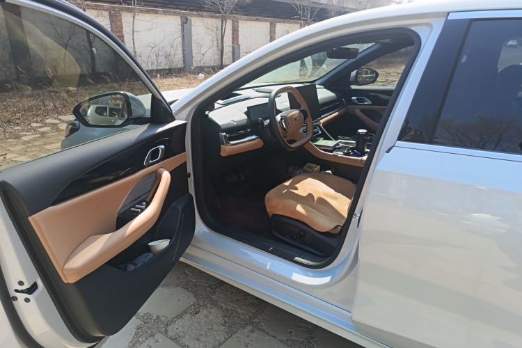 Used Geely Galaxy A7 2025 Model EM-i 150km Exploration+ Edition Driver Seat