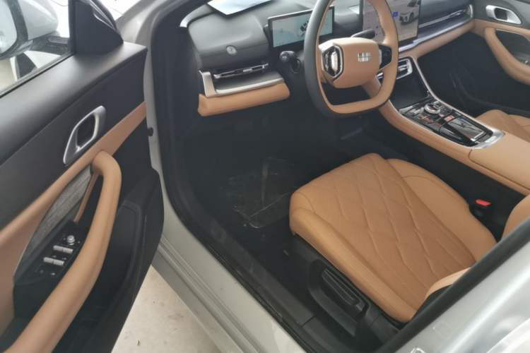 Used Geely Galaxy A7 2025 Model EM-i 150km Prestige Edition Driver Seat