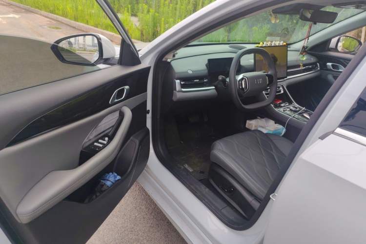 Used Geely Galaxy A7 2025 Model EM-i 70km Exploration Edition Driver Seat