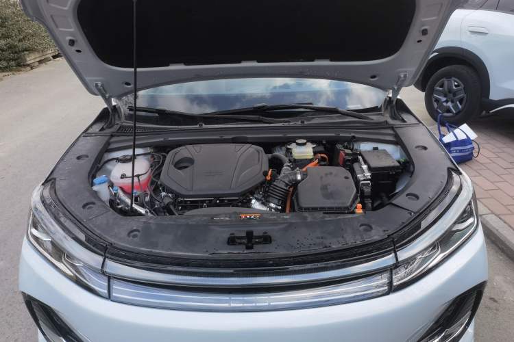 Used Geely Galaxy A7 2025 Model EM-i 150km Prestige Edition Engine Bay