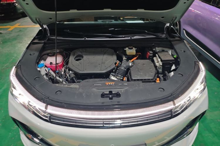 Used Geely Galaxy A7 2025 Model EM-i 150km Prestige Edition Engine Bay