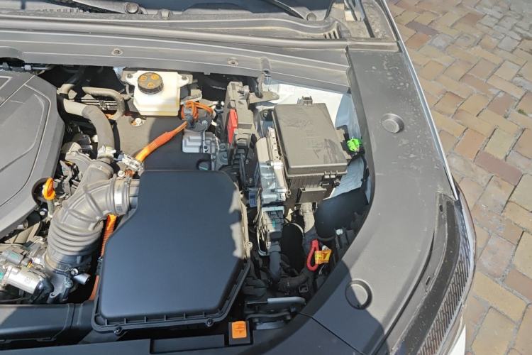 Used Geely Galaxy A7 2025 Model EM-i 70km Exploration Edition Engine Bay Left