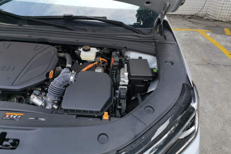 Used Geely Galaxy A7 2025 Model EM-i 70km Luxury Edition Engine Bay Left