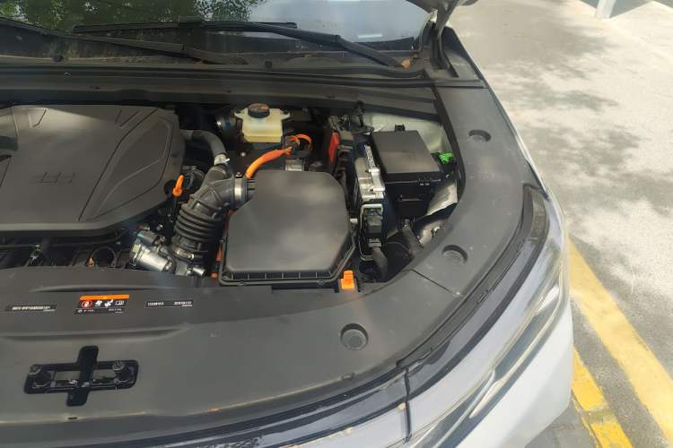 Used Geely Galaxy A7 2025 Model EM-i 70km Luxury Edition Engine Bay Left