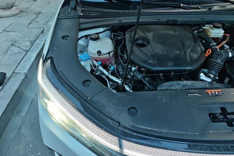 Used Geely Galaxy A7 2025 Model EM-i 70km Exploration Edition Engine Bay Right