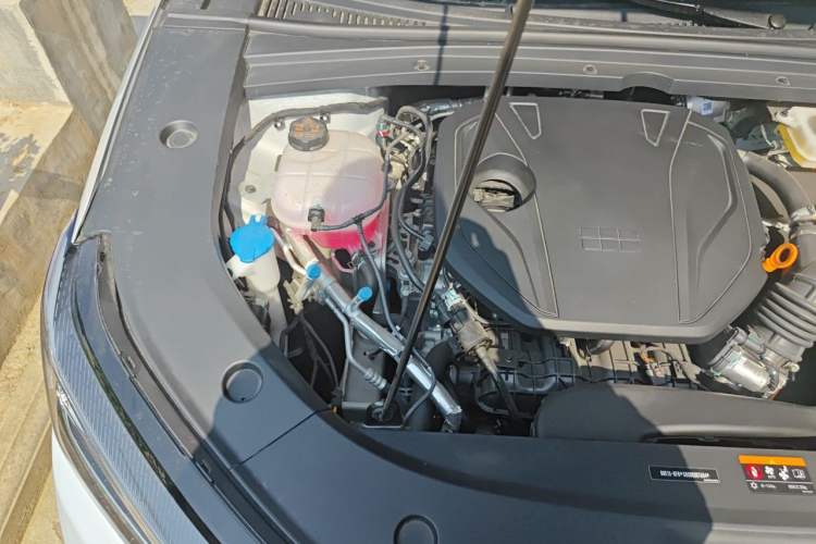 Used Geely Galaxy A7 2025 Model EM-i 70km Exploration Edition Engine Bay Right