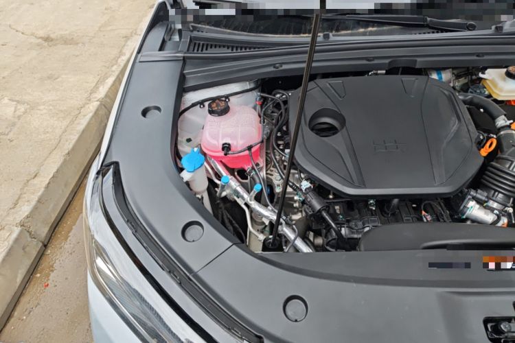 Used Geely Galaxy A7 2025 Model EM-i 70km Luxury Edition Engine Bay Right