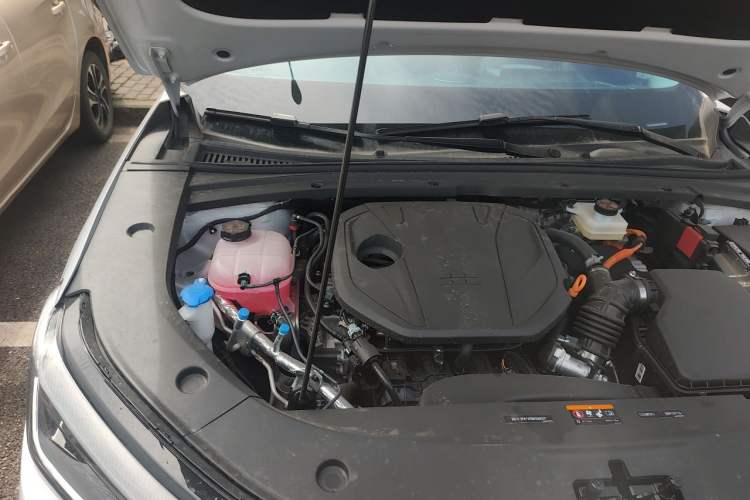 Used Geely Galaxy A7 2025 Model EM-i 150km Starship Edition Engine Bay Right