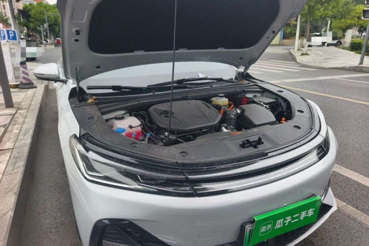 Used Geely Galaxy A7 2025 Model EM-i 150km Prestige Edition Engine Bay Right