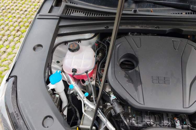 Used Geely Galaxy A7 2025 Model EM-i 70km Launch Edition Engine Bay Right