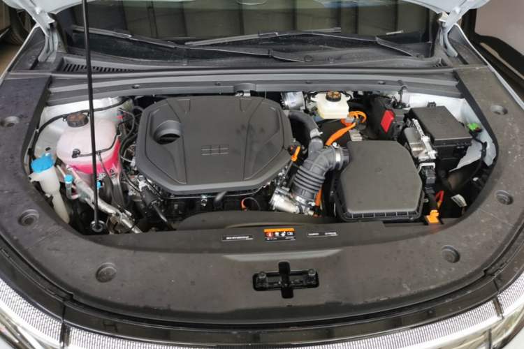 Used Geely Galaxy A7 2025 Model EM-i 150km Prestige Edition Engine Bay