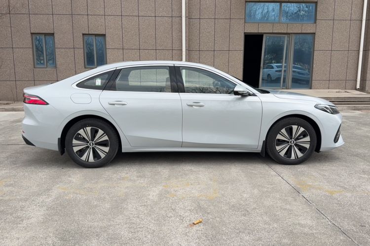 Used Geely Galaxy A7 2025 Model EM-i 150km Prestige Edition Exterior 1