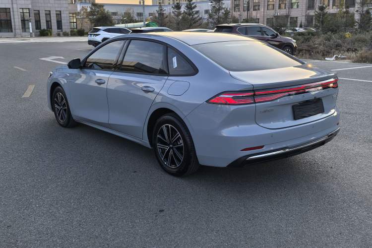 Used Geely Galaxy A7 2025 Model EM-i 70km Luxury Edition Exterior 3