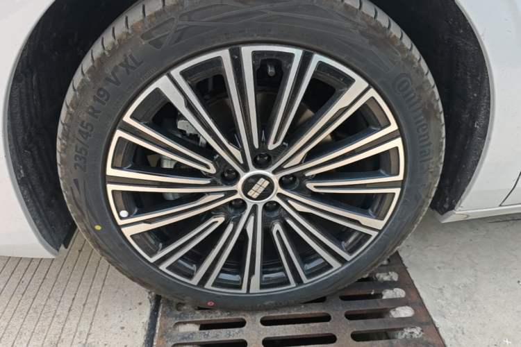Used Geely Galaxy A7 2025 Model EM-i 150km Starship Edition Exterior 4