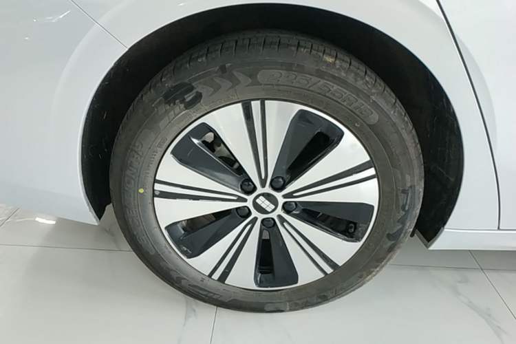 Used Geely Galaxy A7 2025 Model EM-i 150km Exploration+ Edition Exterior 5