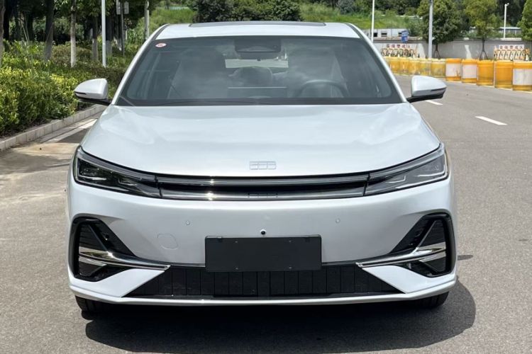Used Geely Galaxy A7 2025 Model EM-i 150km Long-Distance Edition Exterior 8