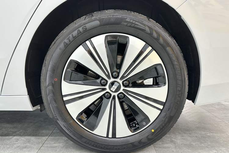 Used Geely Galaxy A7 2025 Model EM-i 150km Exploration+ Edition Exterior 9